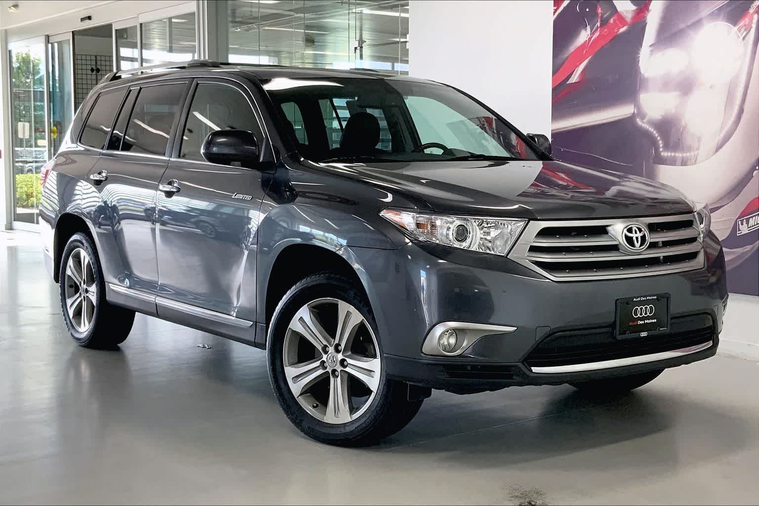 Thumbnail: 2011 Toyota Highlander - 18