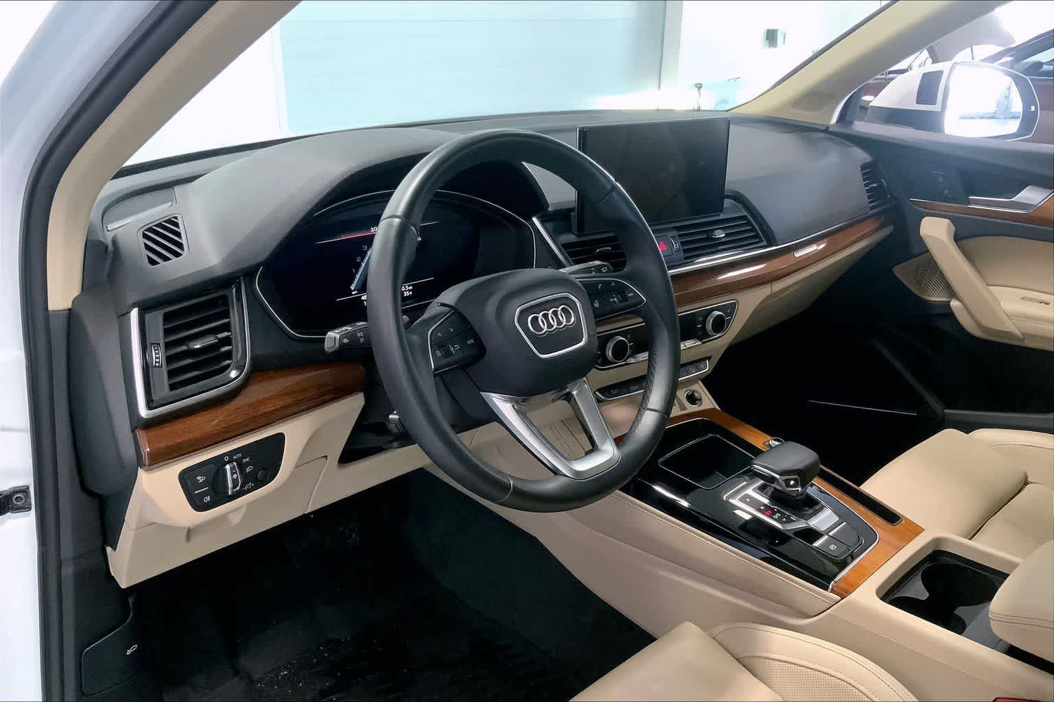 Thumbnail: 2023 Audi Q5 - 2