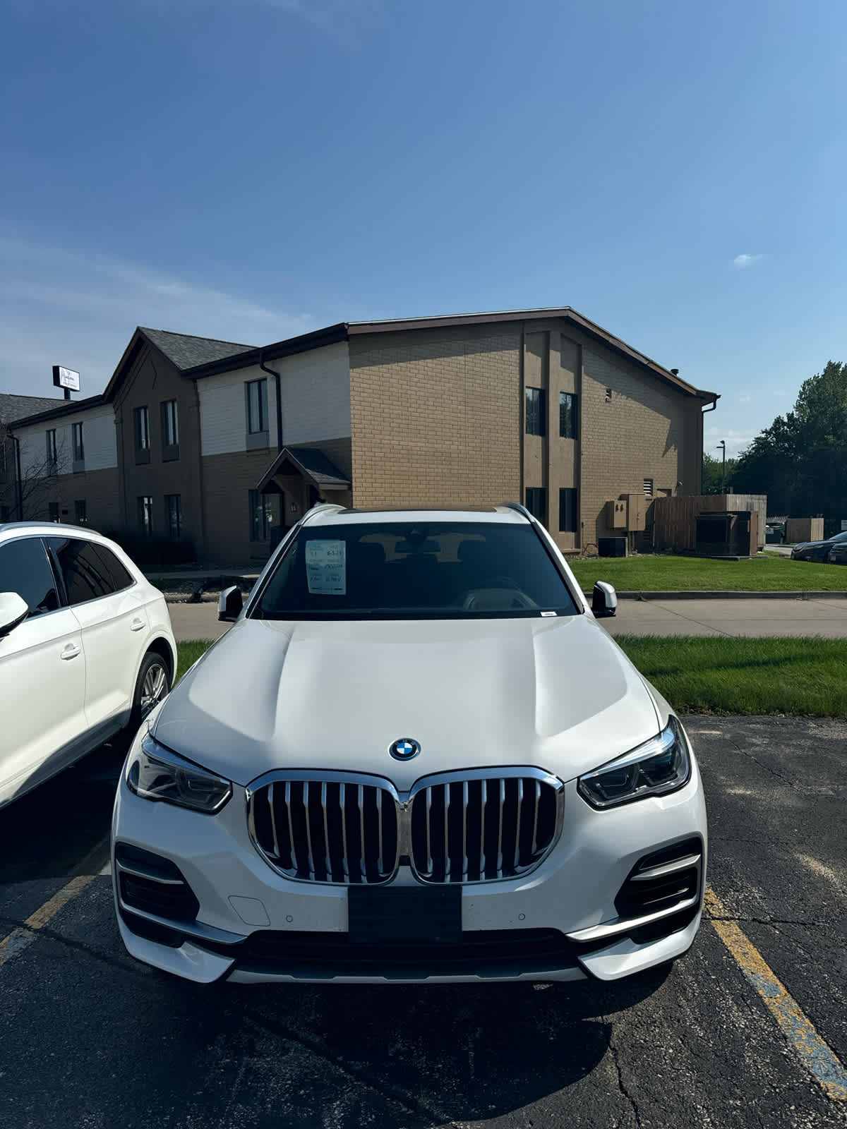Thumbnail: 2023 BMW X5 - 2