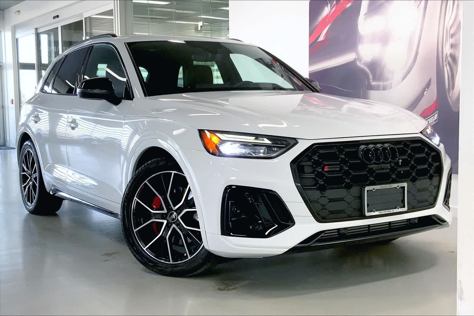 Thumbnail: 2025 Audi SQ5 - 21