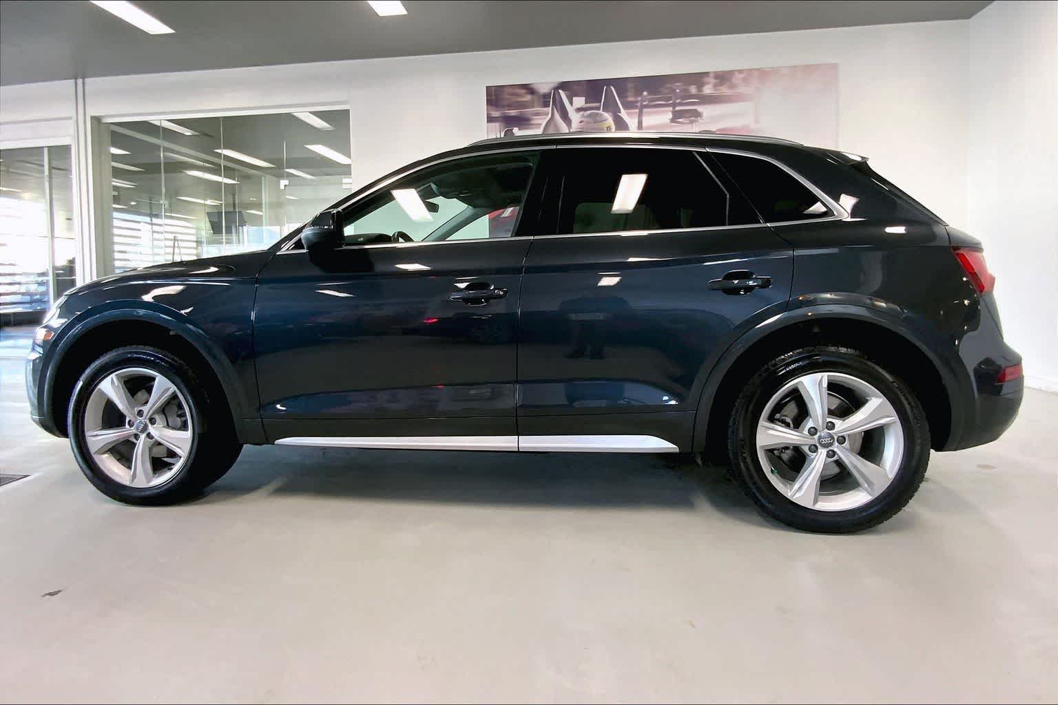 Thumbnail: 2020 Audi Q5 - 3