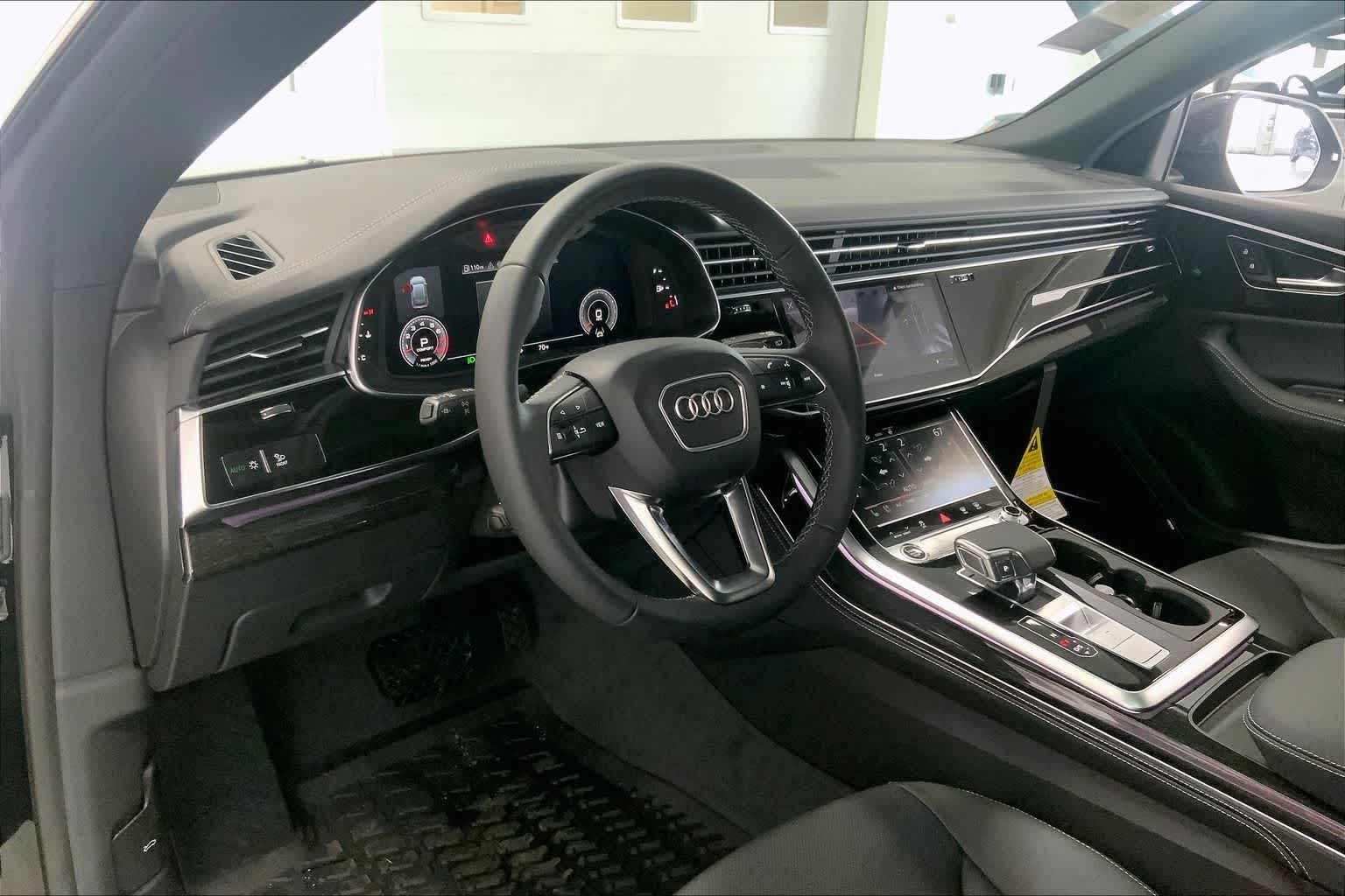 Thumbnail: 2026 Audi Q8 - 2