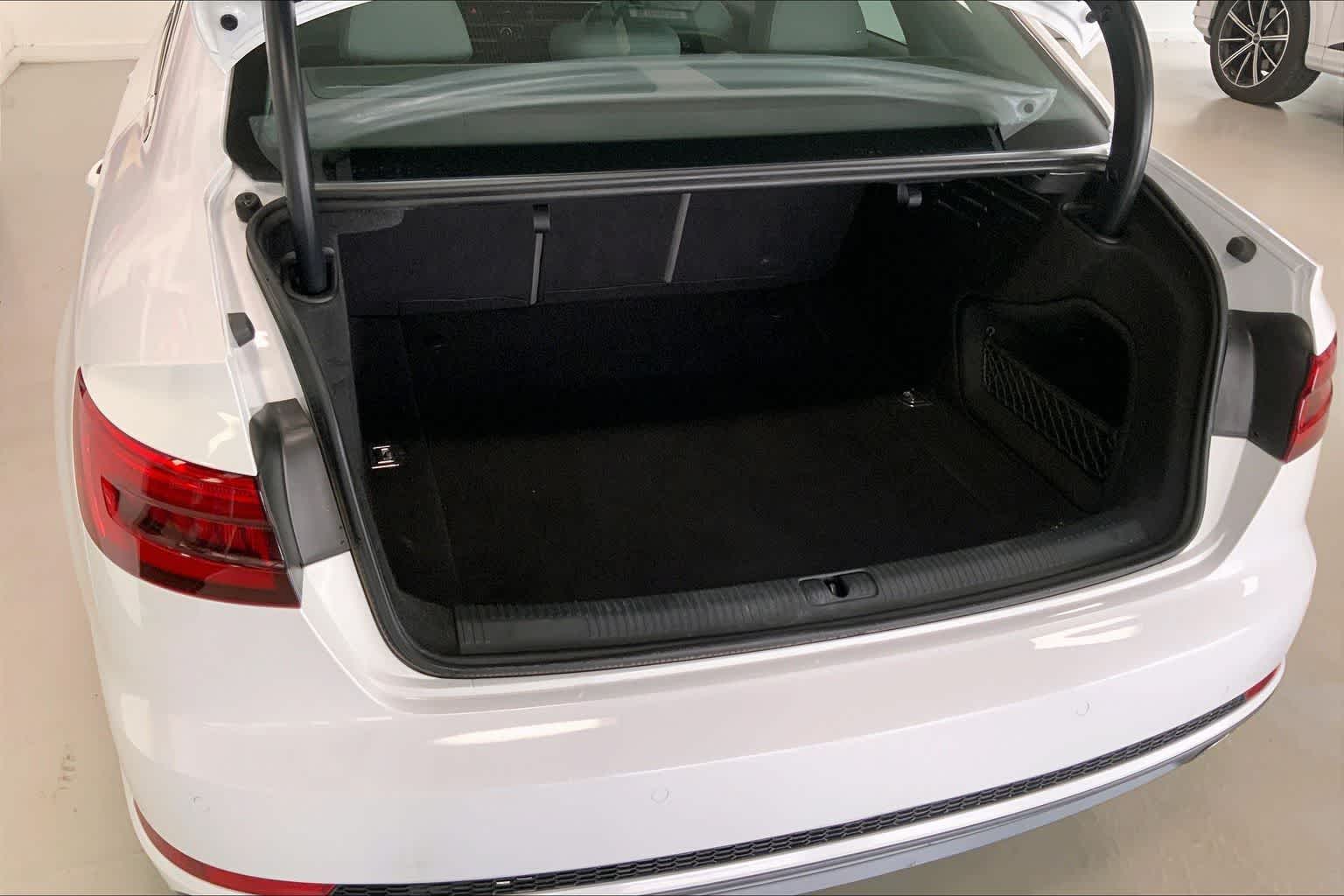 Thumbnail: 2017 Audi A4 - 17