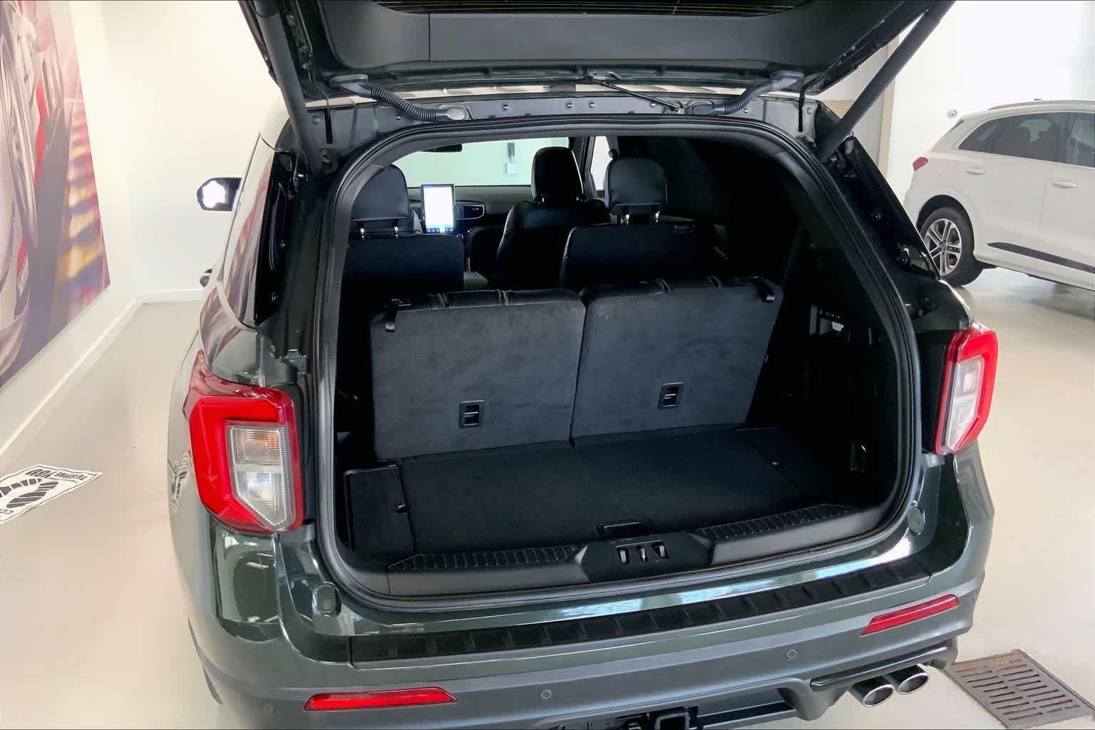 Thumbnail: 2022 Ford Explorer - 17