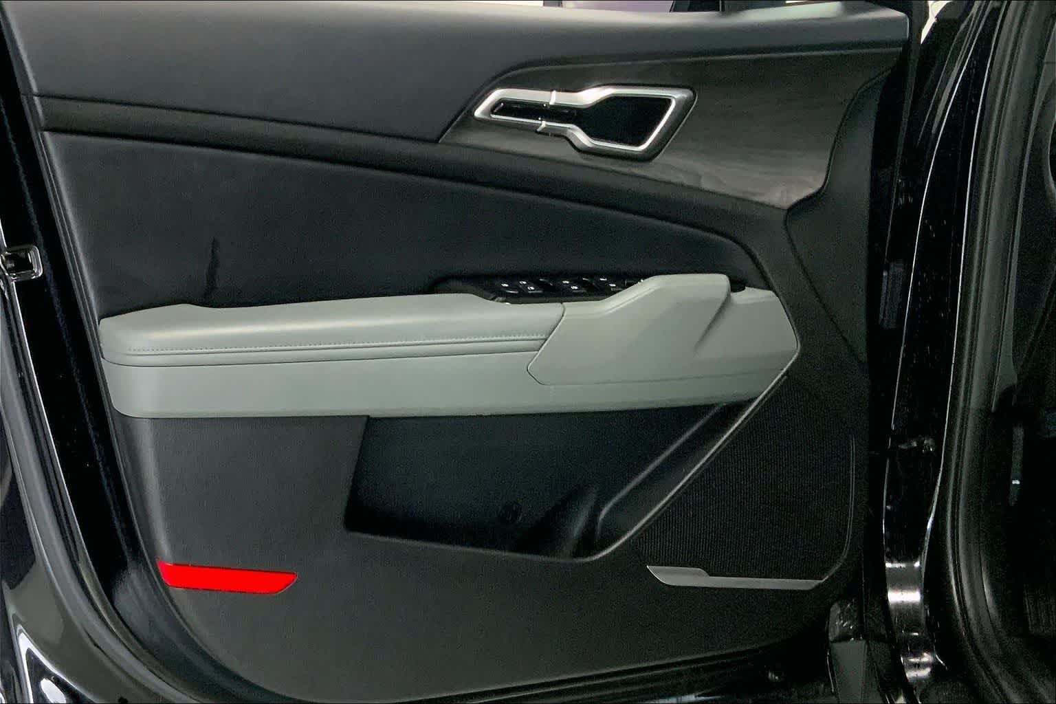 Thumbnail: 2023 Kia Sportage - 24