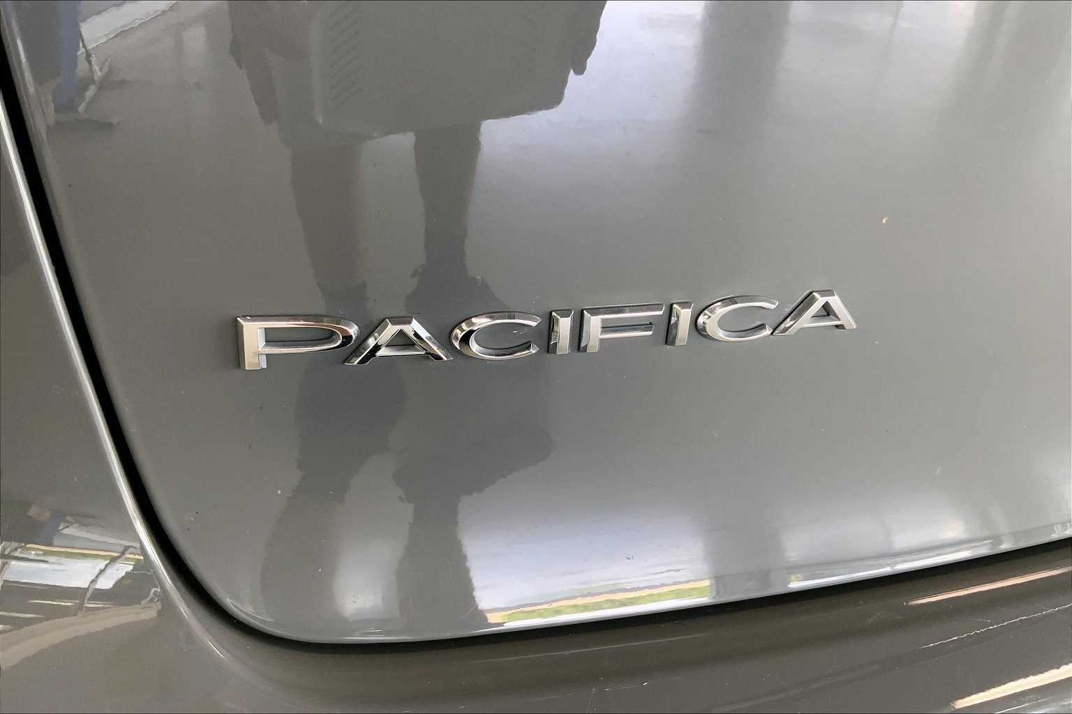 2023 Chrysler Pacifica Limited 7