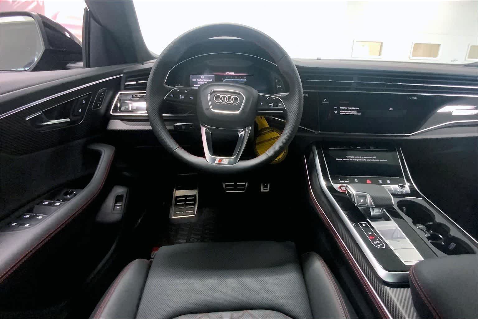 Thumbnail: 2026 Audi SQ8 - 14