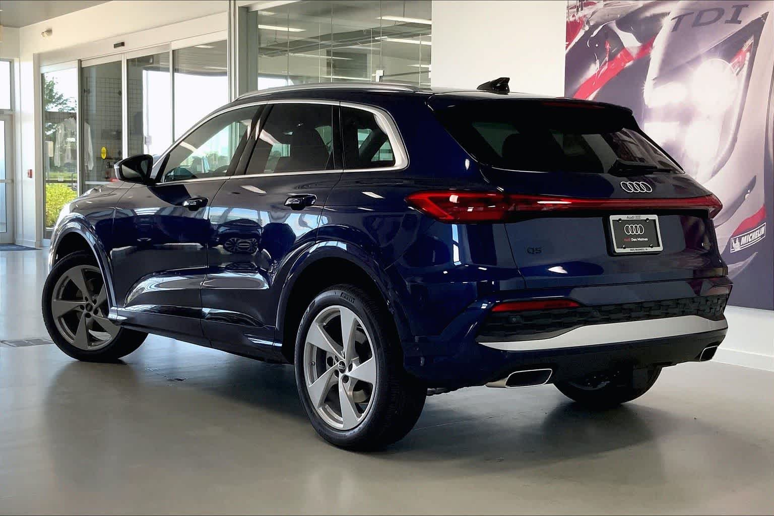 Thumbnail: 2025 Audi Q5 - 4