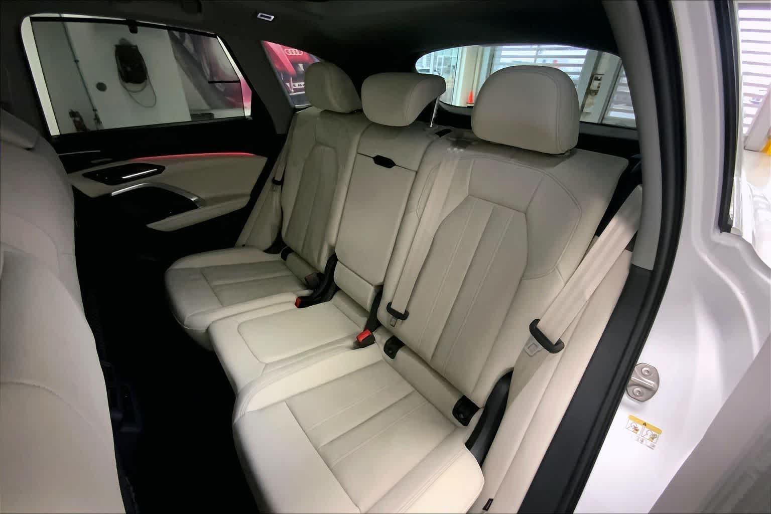 Thumbnail: 2025 Audi Q5 - 13