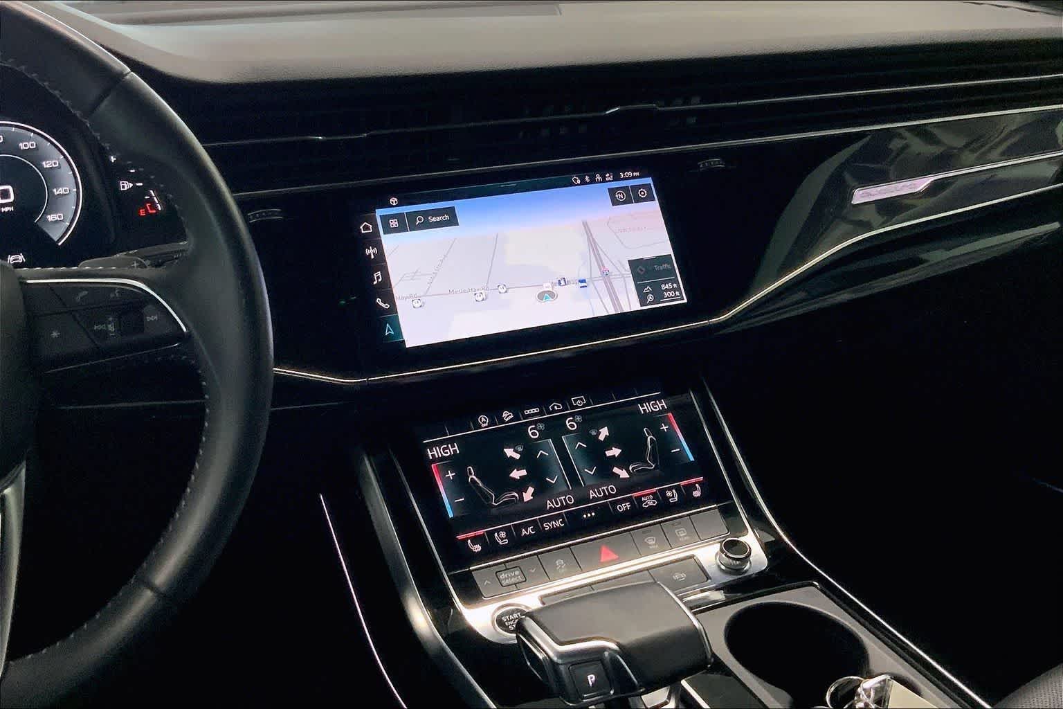 Thumbnail: 2021 Audi Q8 - 15