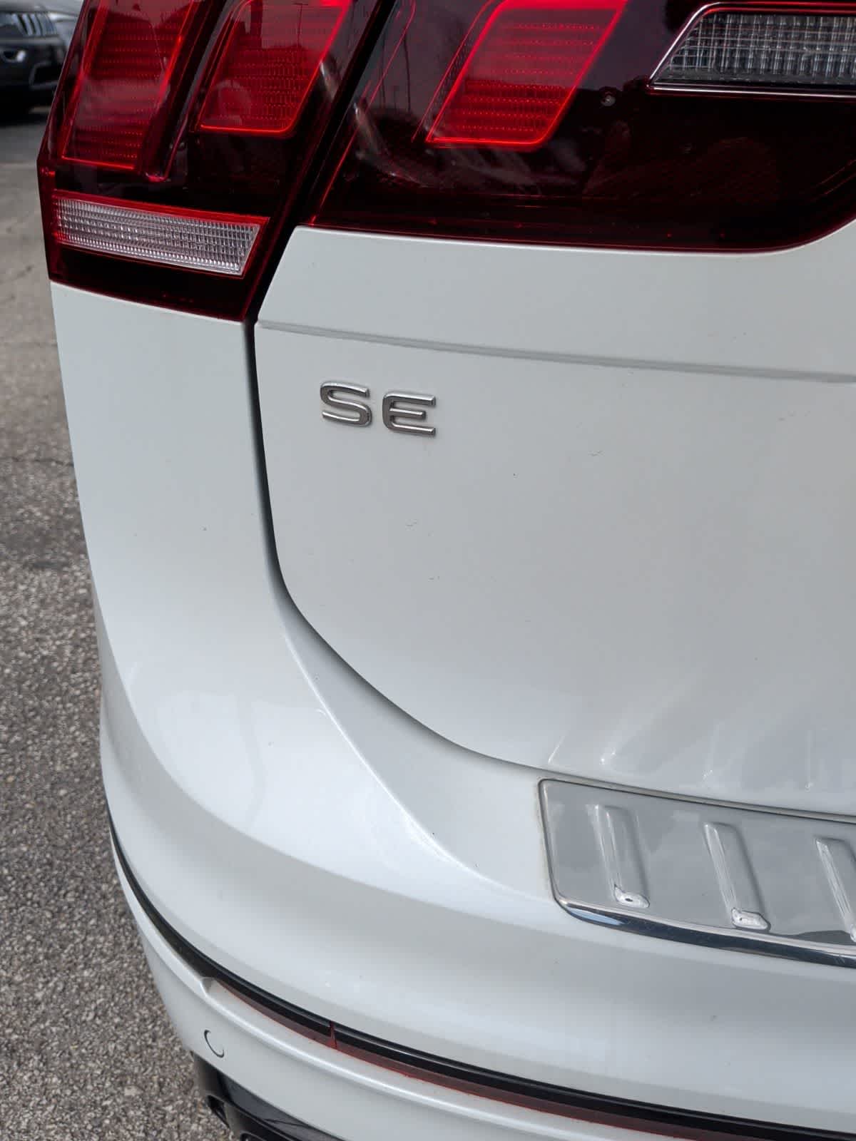 Thumbnail: 2023 Volkswagen Tiguan - 5