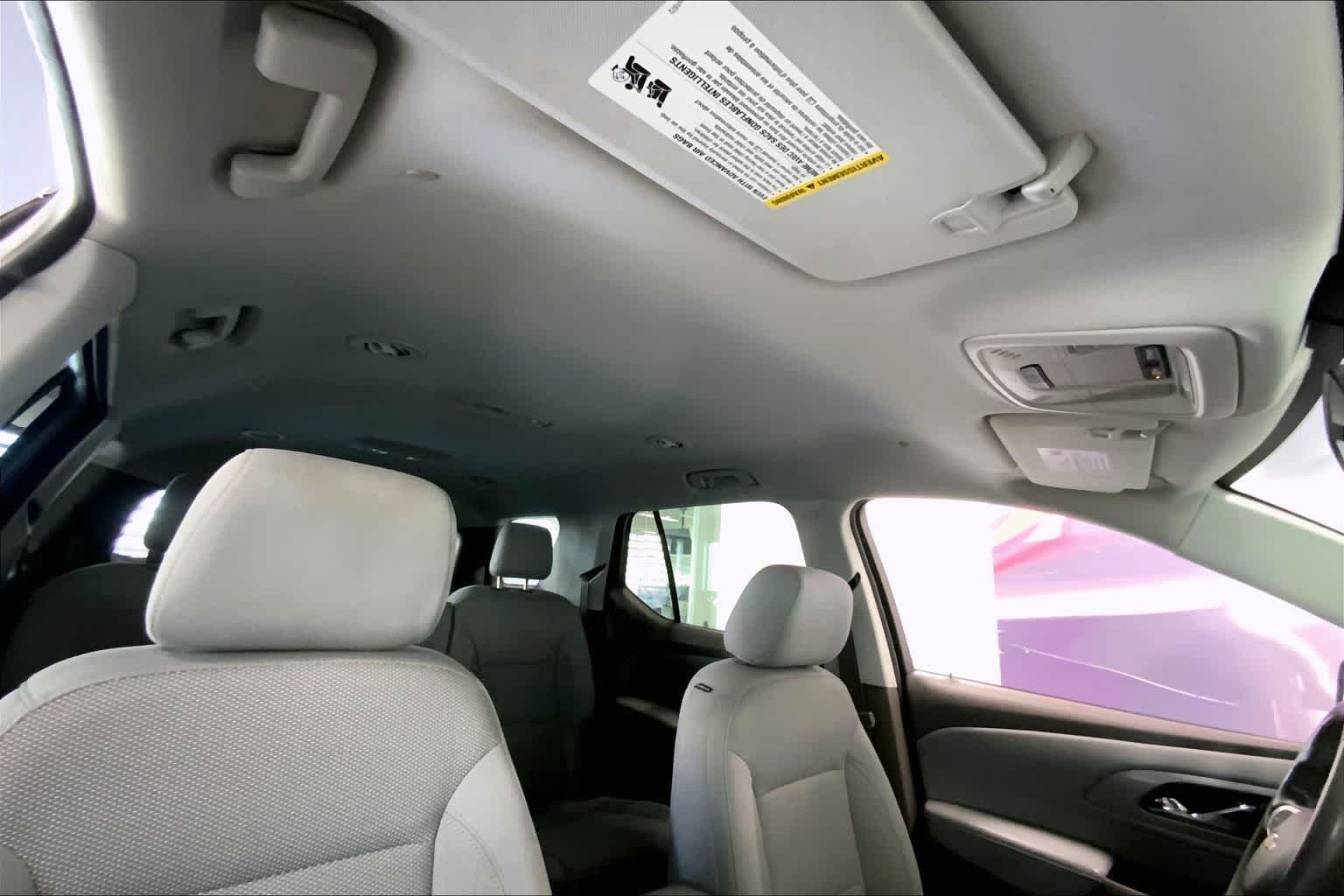 Thumbnail: 2018 Chevrolet Traverse - 26