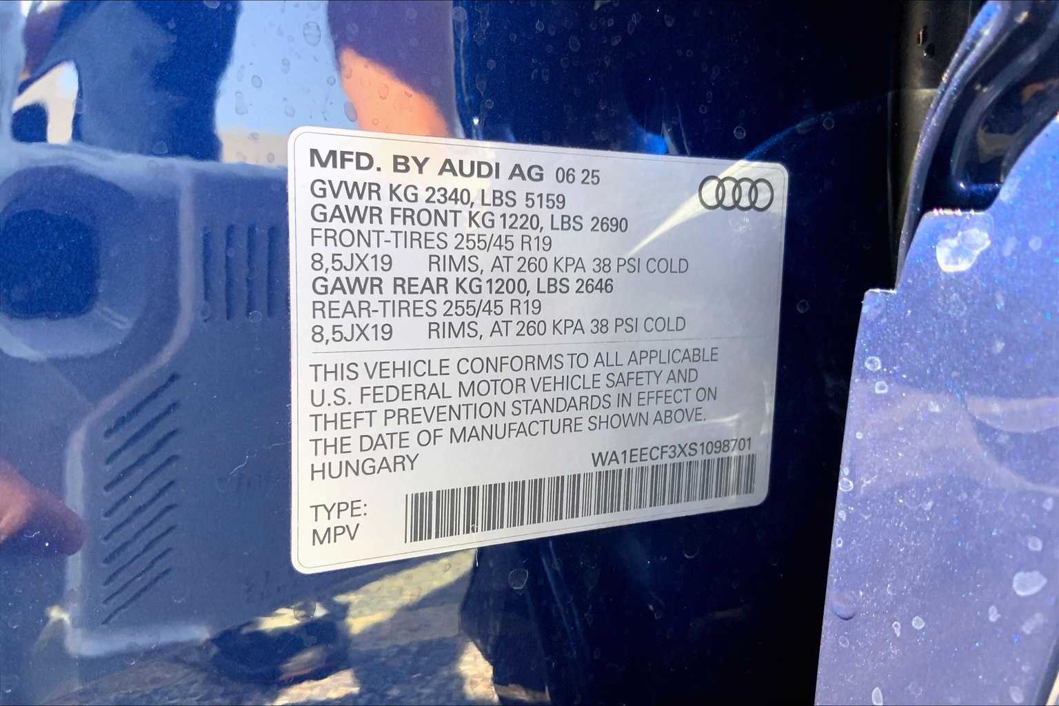 Thumbnail: 2025 Audi Q3 - 23