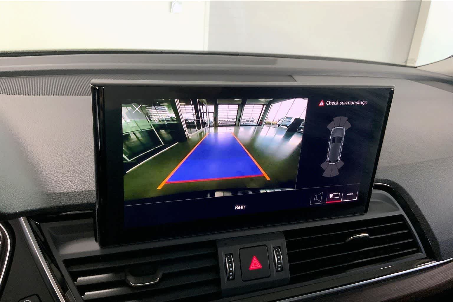 Thumbnail: 2021 Audi Q5 - 23