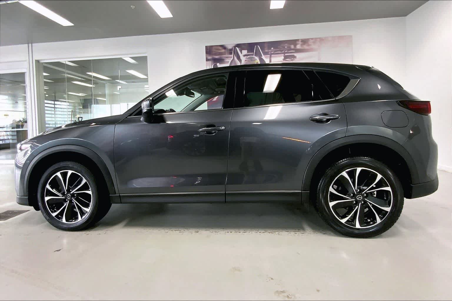 Thumbnail: 2023 Mazda CX-5 - 3