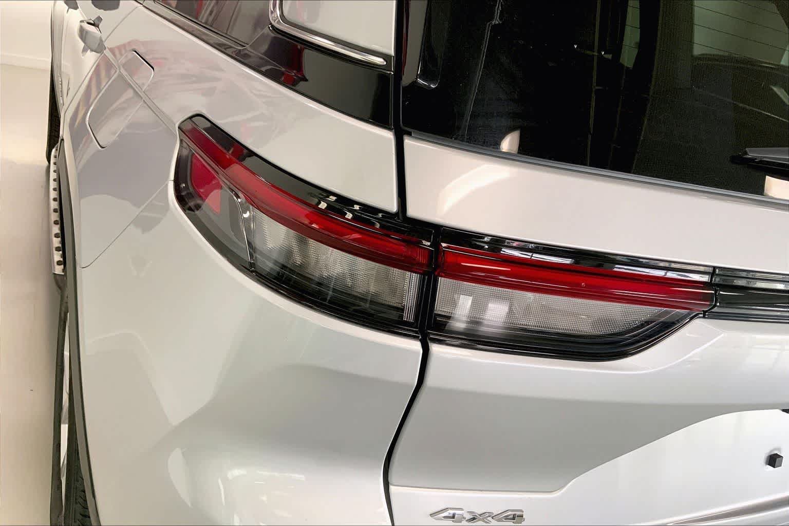 Thumbnail: 2023 Jeep Grand Cherokee - 29