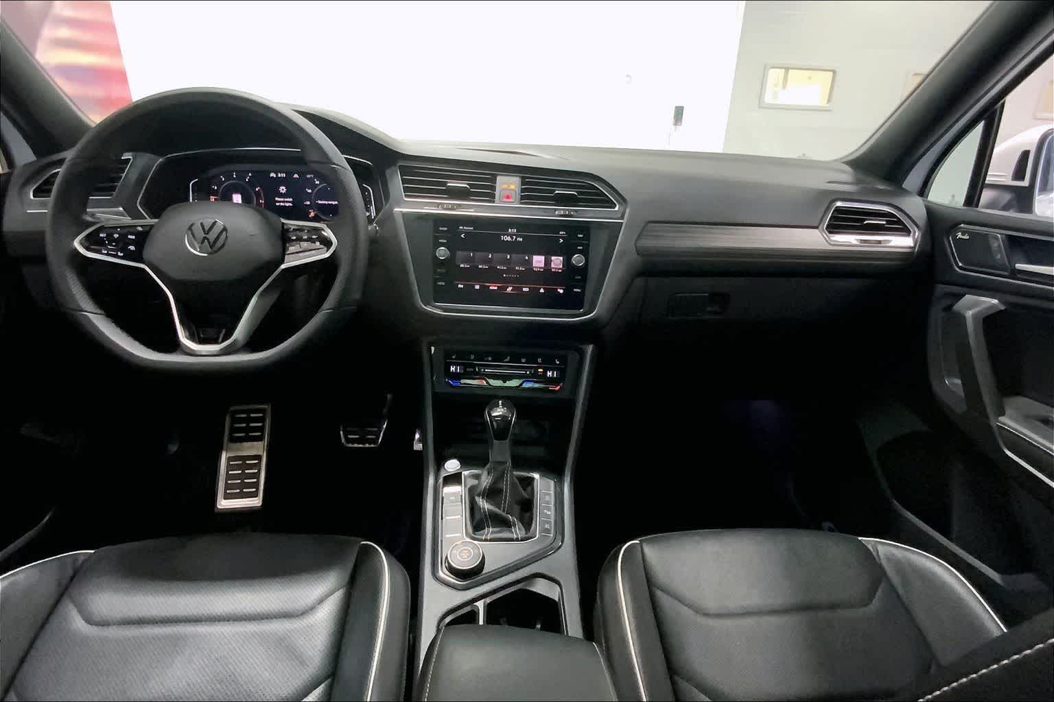 Thumbnail: 2022 Volkswagen Tiguan - 9