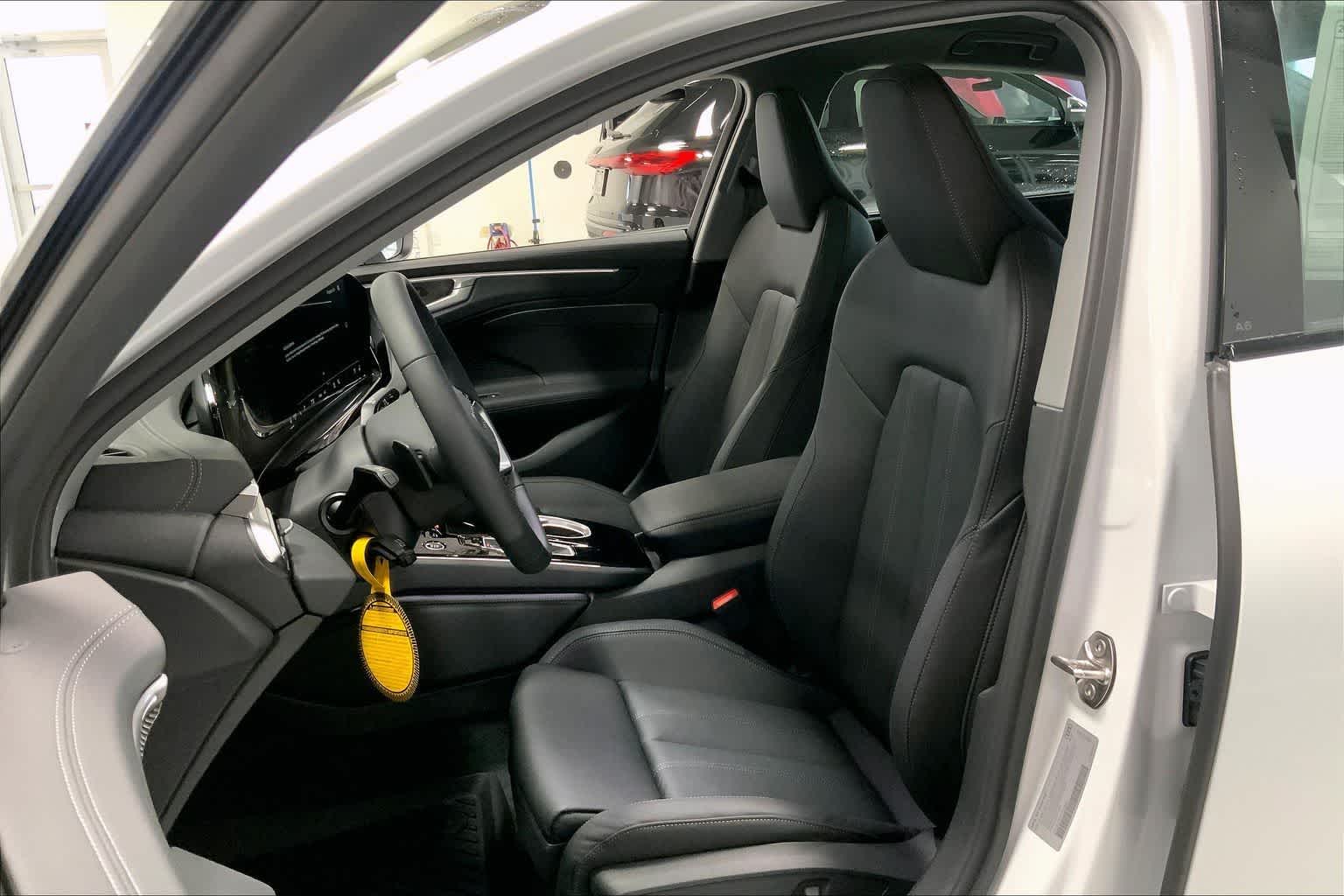 Thumbnail: 2026 Audi A6 - 11