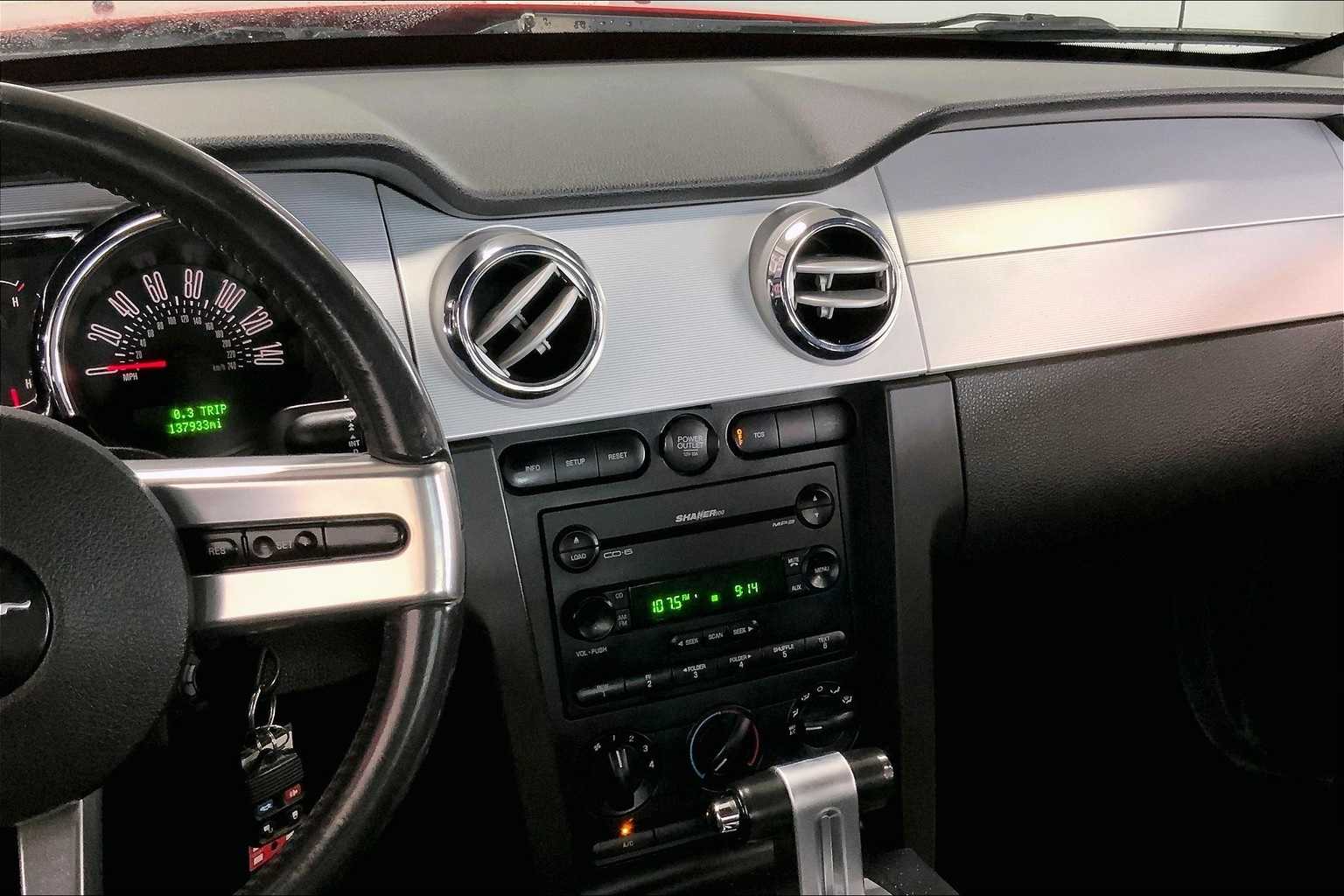 Thumbnail: 2006 Ford Mustang - 12