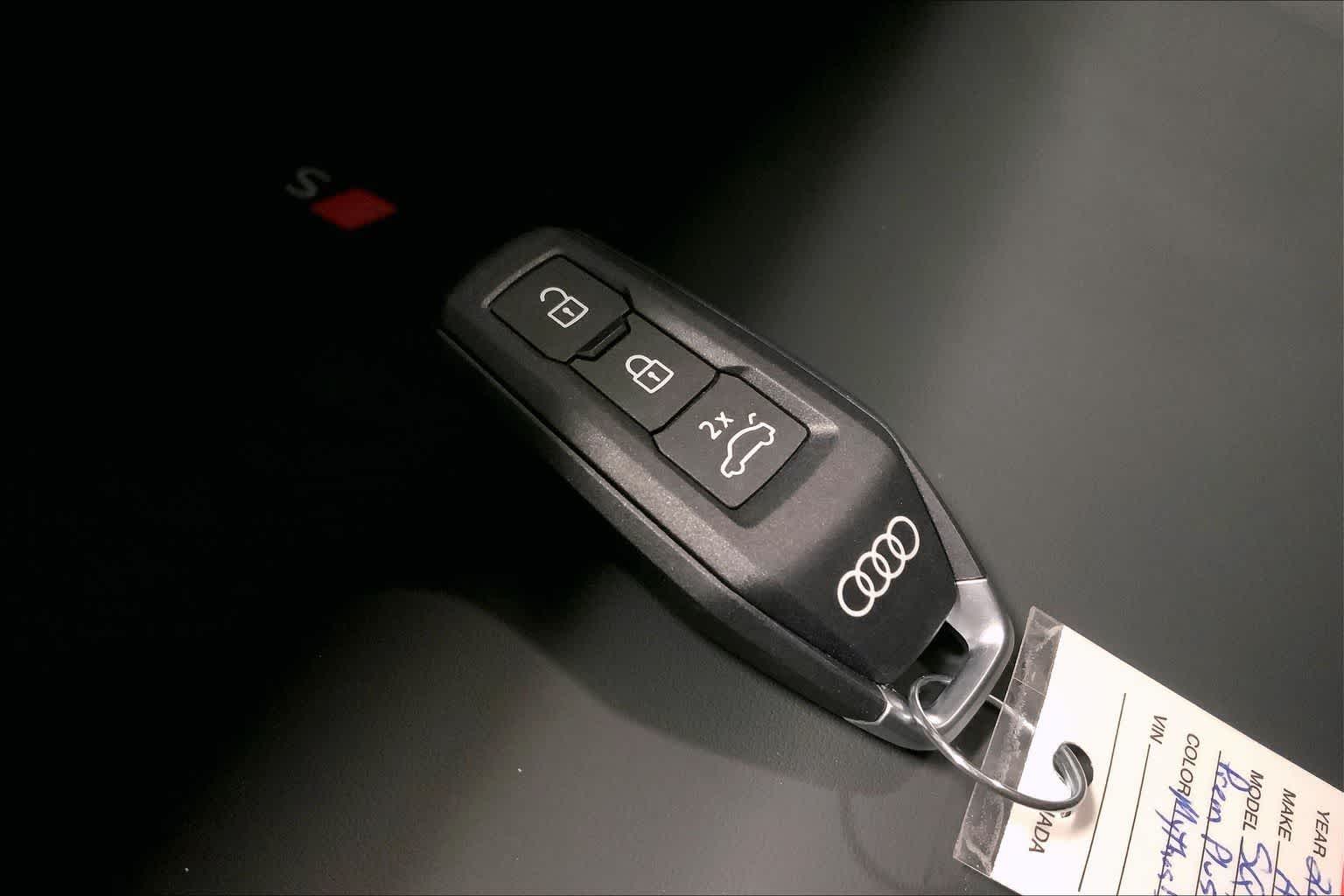 Thumbnail: 2025 Audi SQ5 - 19