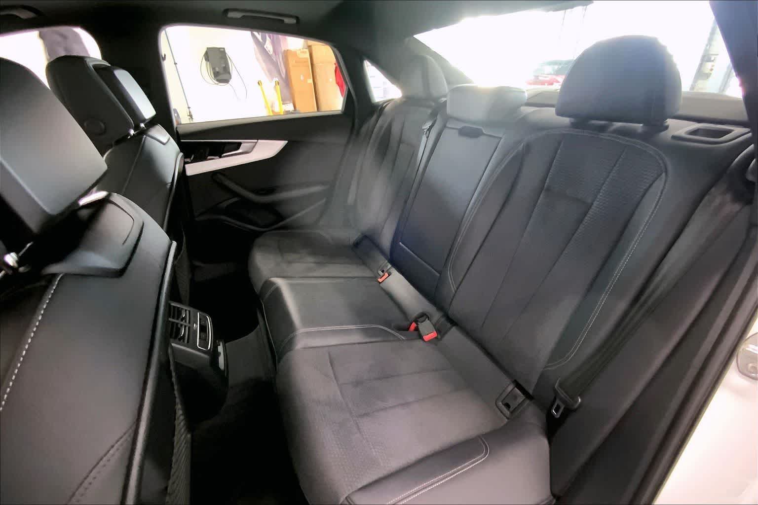 Thumbnail: 2022 Audi A4 - 27