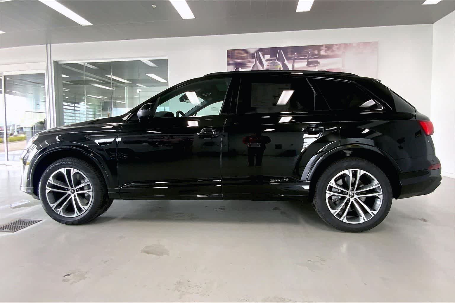 Thumbnail: 2026 Audi Q7 - 3