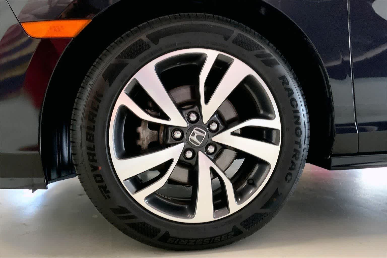 Thumbnail: 2023 Honda Odyssey - 7