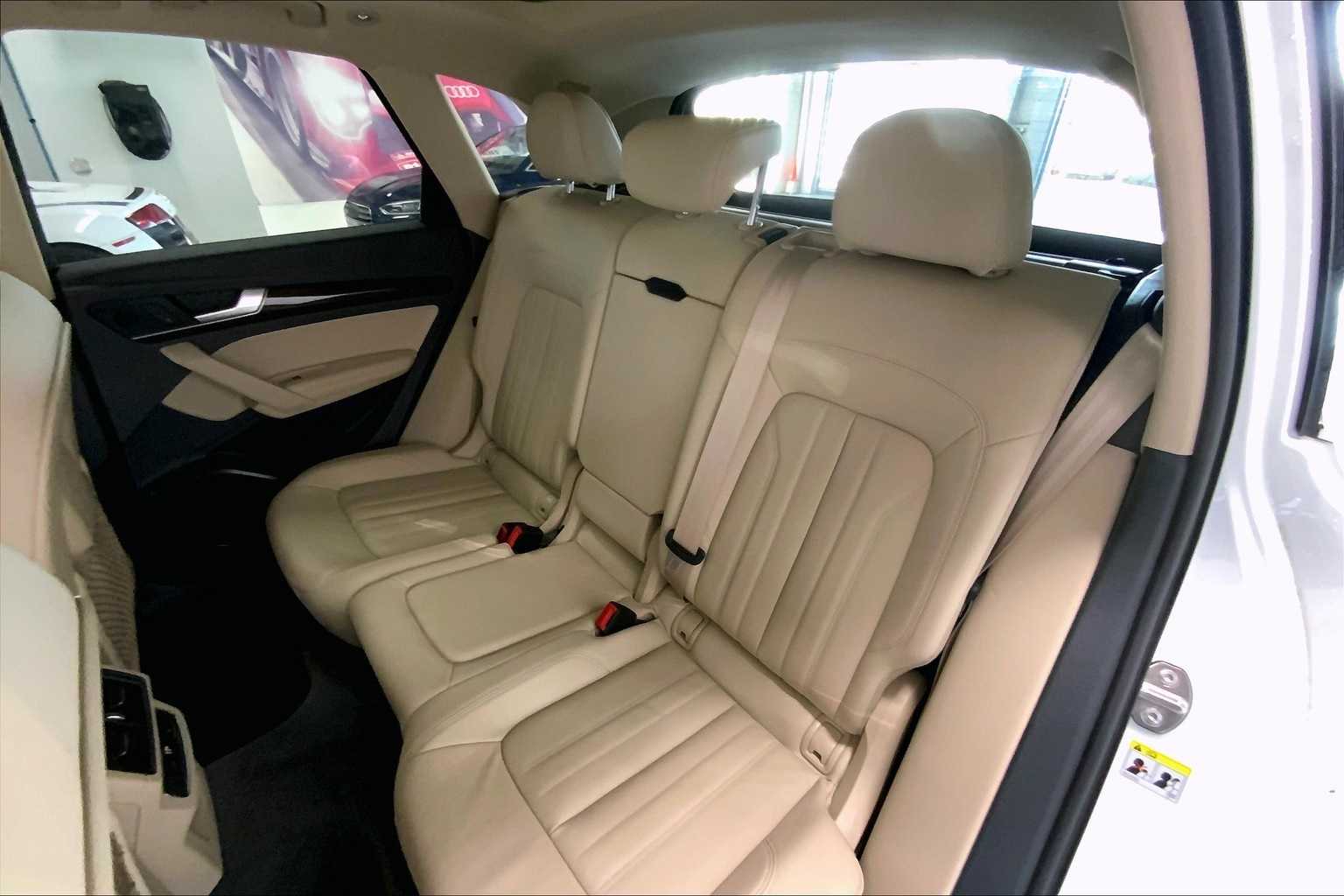 Thumbnail: 2020 Audi Q5 - 27