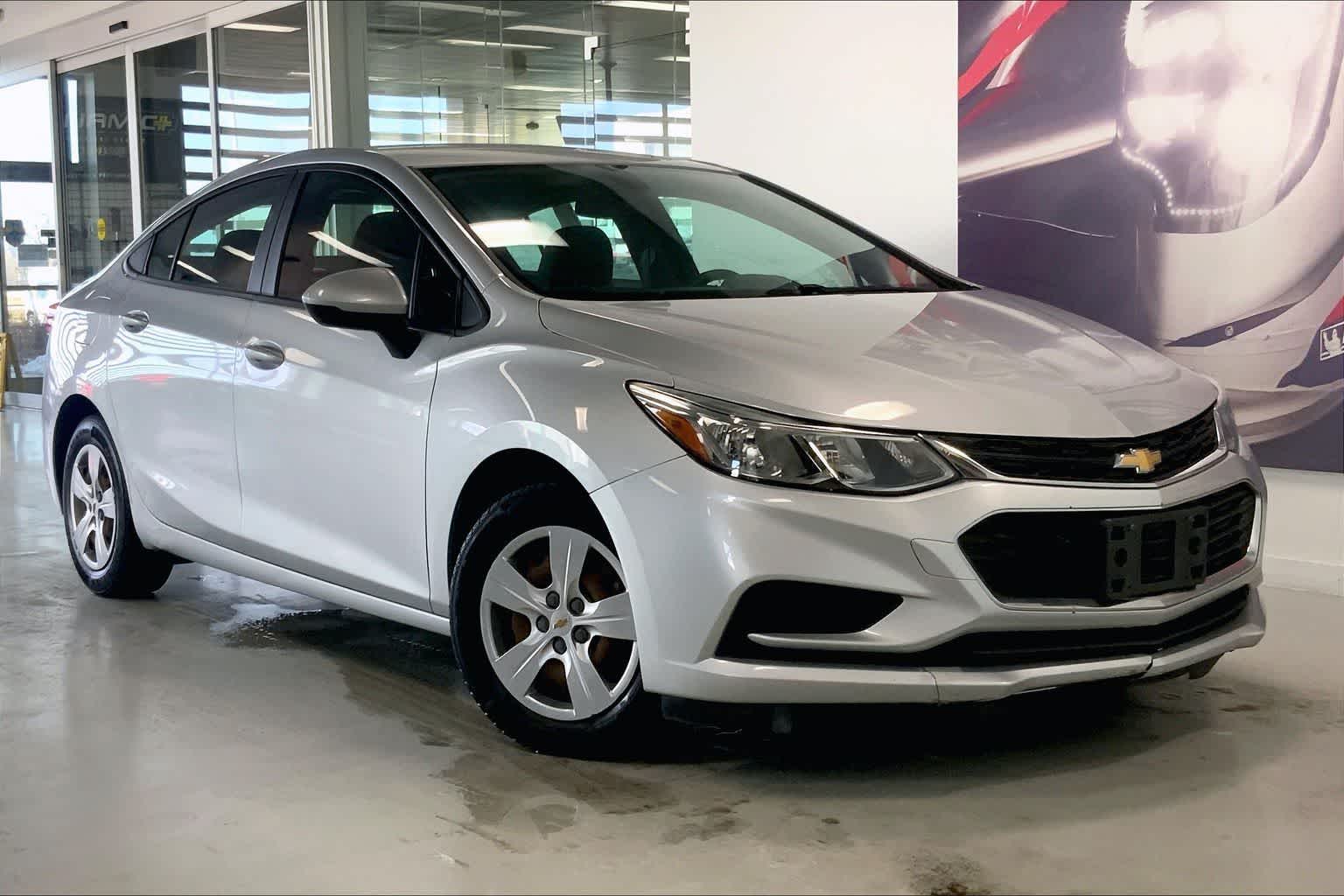 Thumbnail: 2017 Chevrolet Cruze - 20