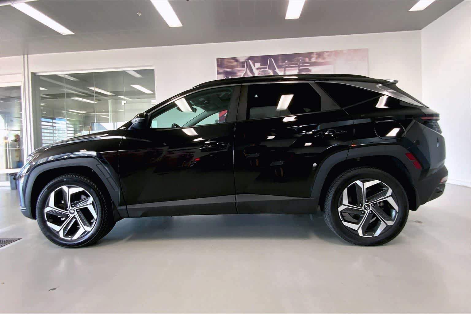 Thumbnail: 2024 Hyundai Tucson - 3