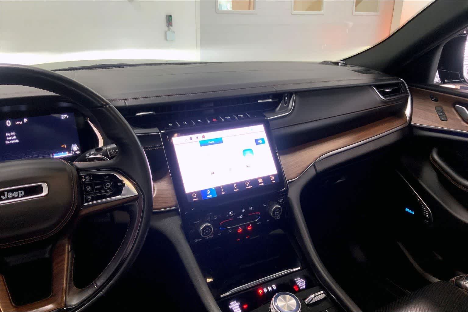 Thumbnail: 2022 Jeep Grand Cherokee - 14