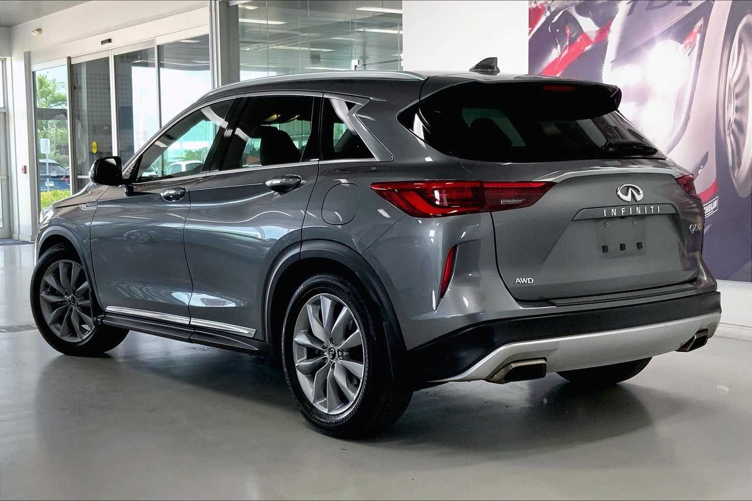 Thumbnail: 2019 INFINITI QX50 - 4