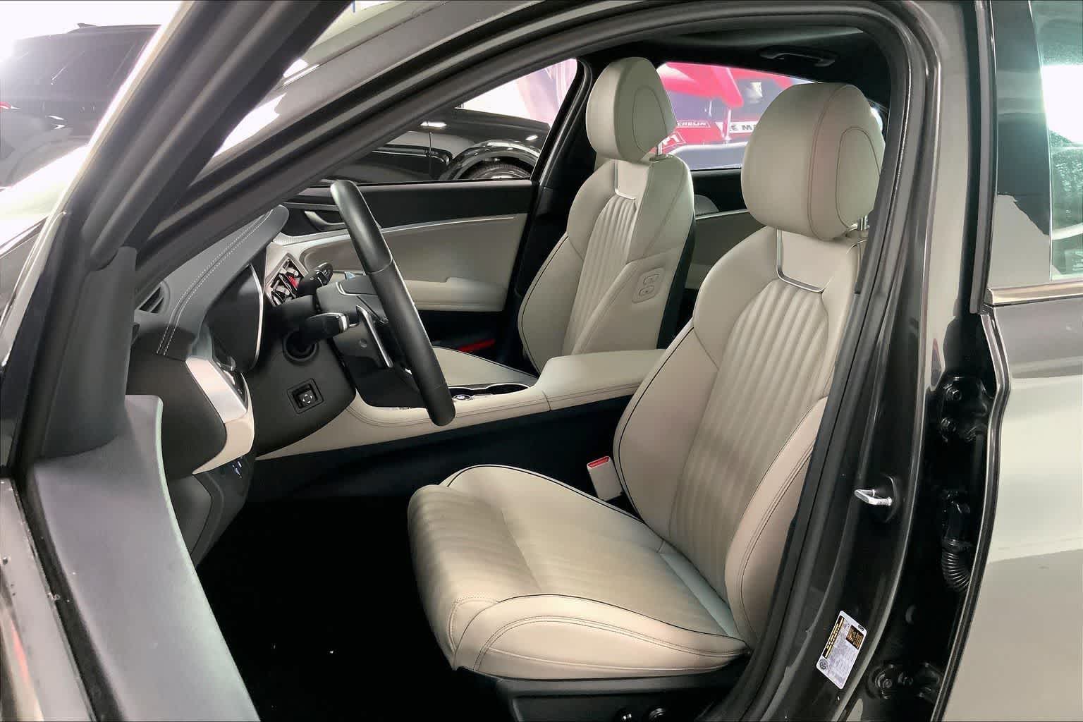 Thumbnail: 2023 Genesis G70 - 10