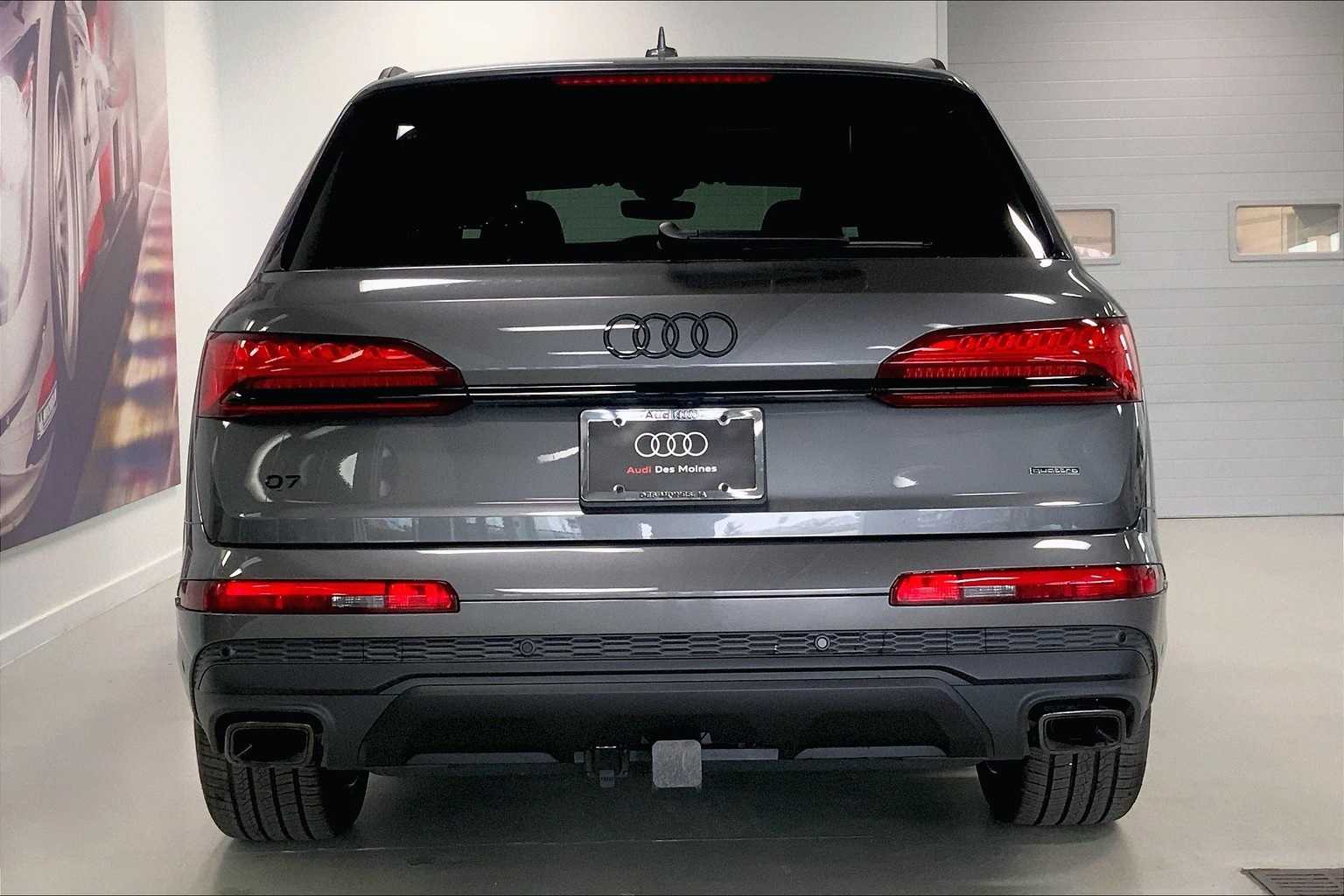 Thumbnail: 2026 Audi Q7 - 5