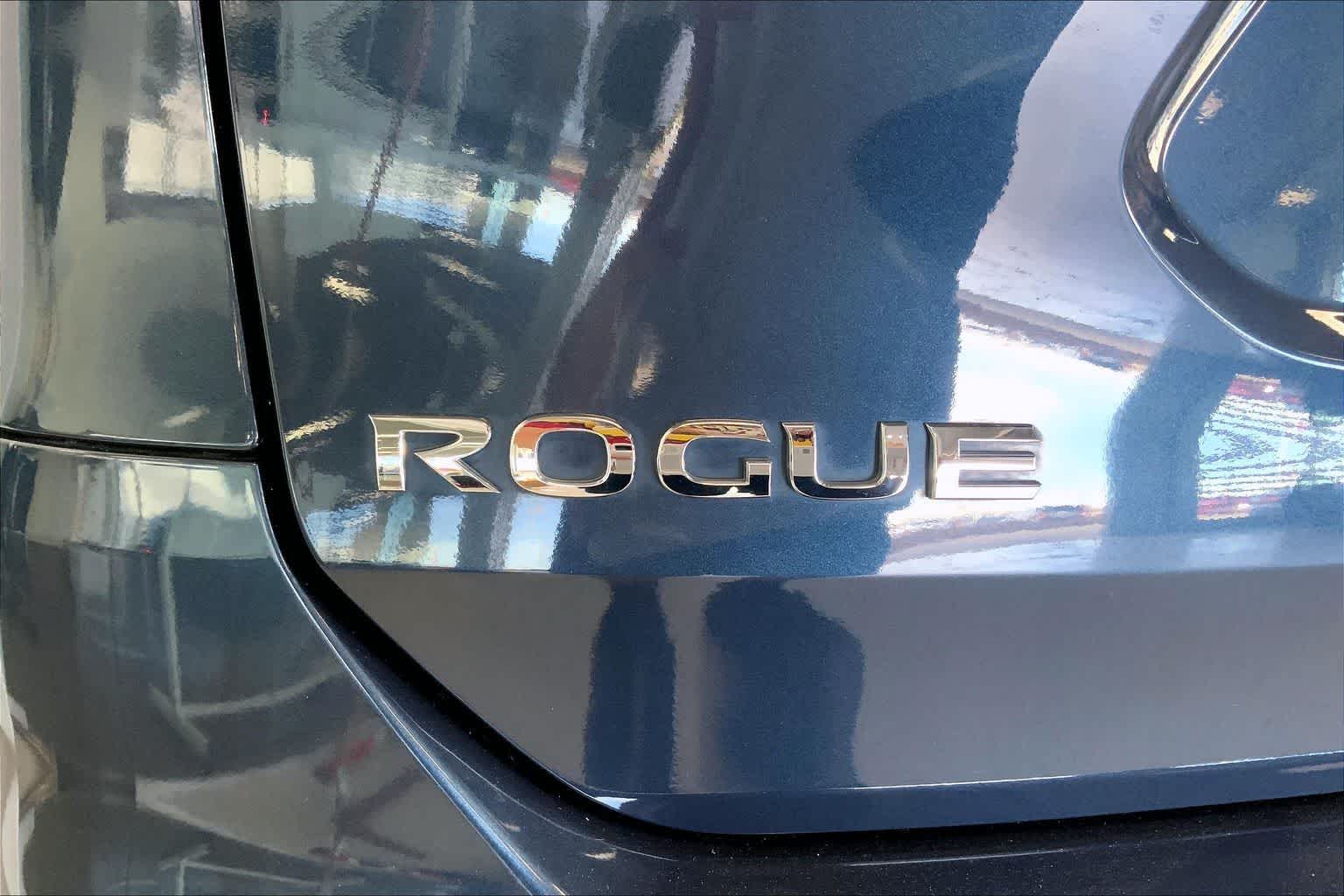 Thumbnail: 2016 Nissan Rogue - 7