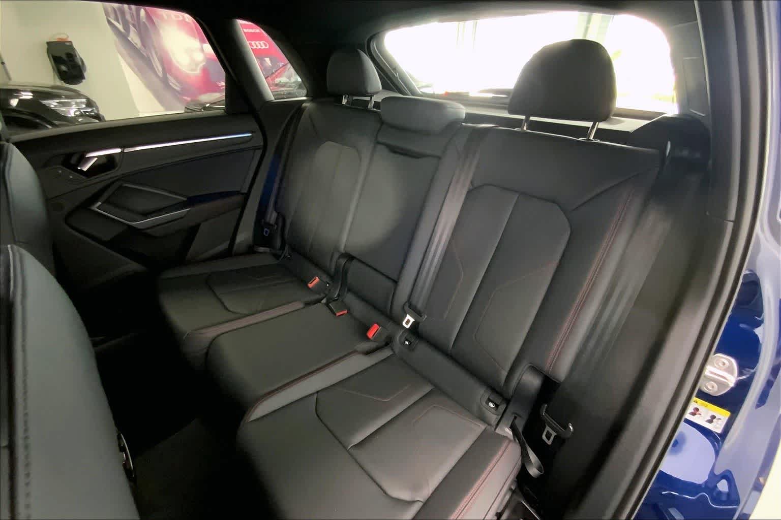 Thumbnail: 2025 Audi Q3 - 13