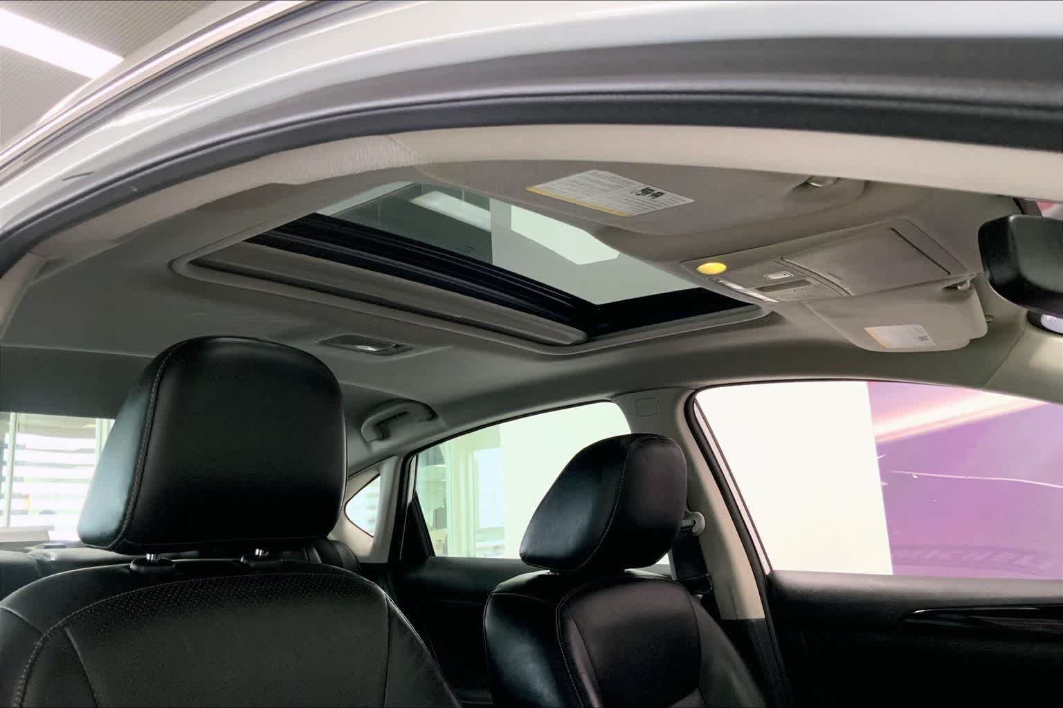 Thumbnail: 2018 Nissan Sentra - 28