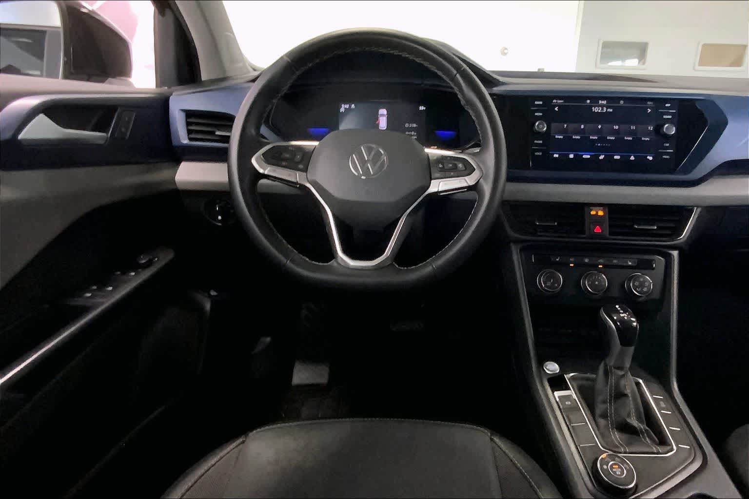 Thumbnail: 2022 Volkswagen Taos - 12