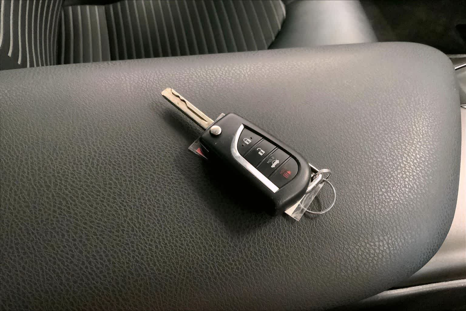 Thumbnail: 2023 Toyota Camry - 19