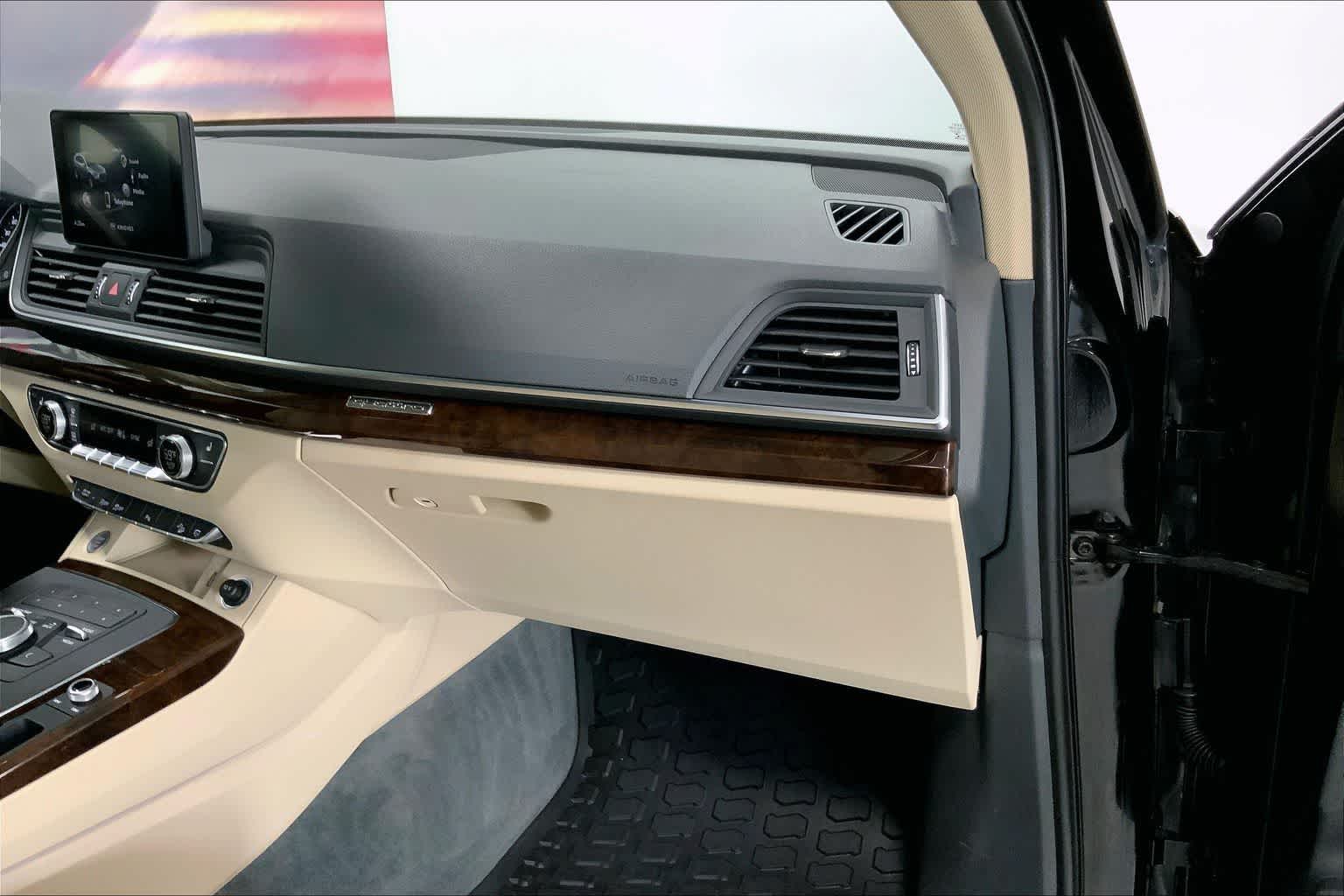 Thumbnail: 2020 Audi Q5 - 23