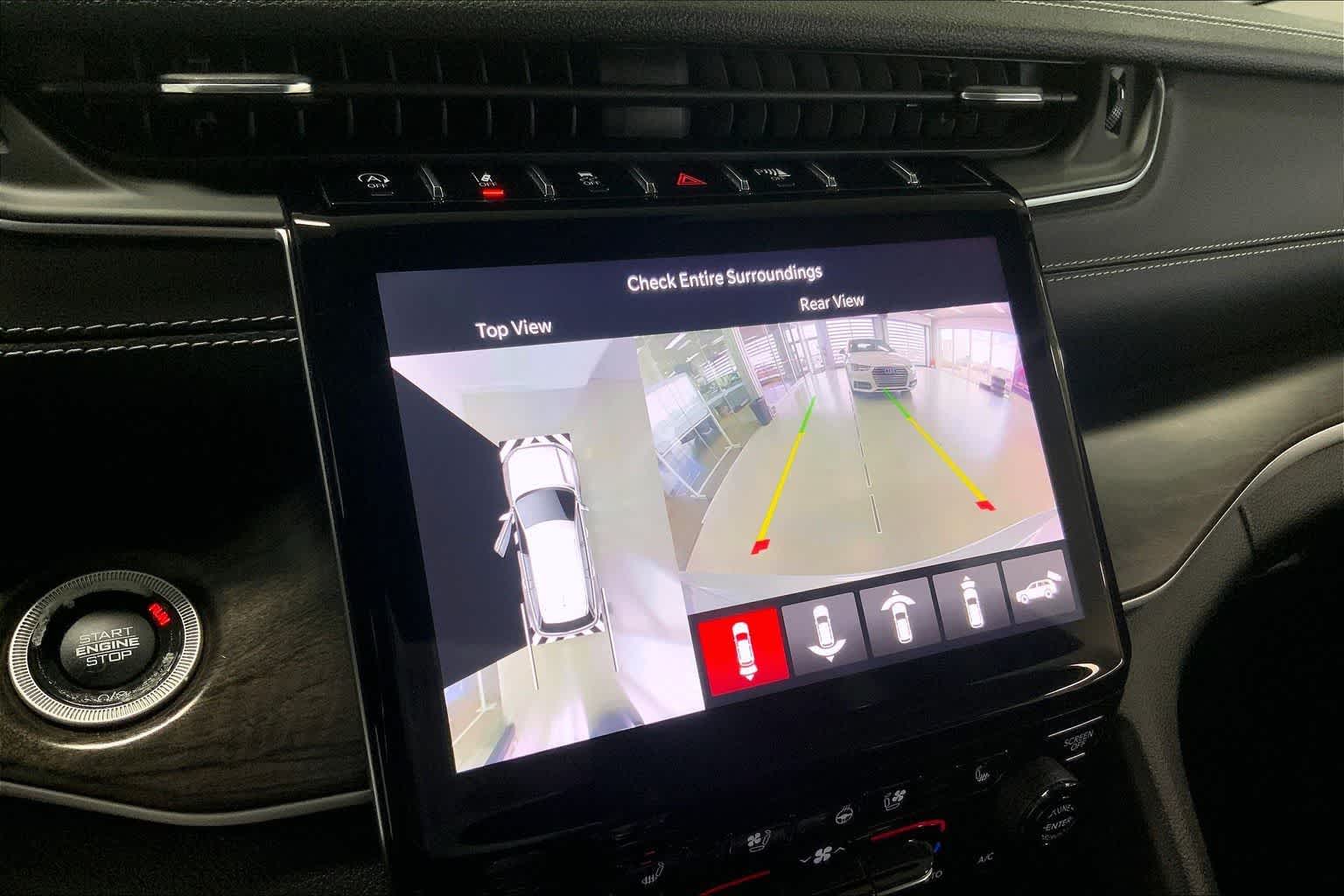 Thumbnail: 2023 Jeep Grand Cherokee - 23