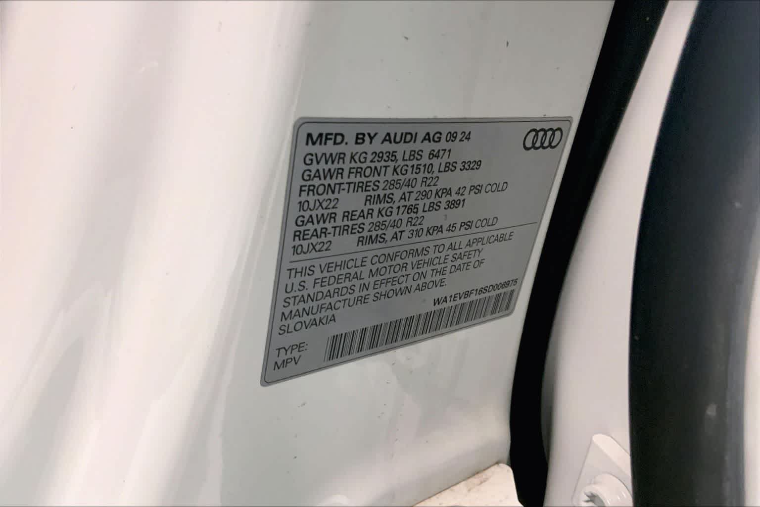 Thumbnail: 2025 Audi Q8 - 19