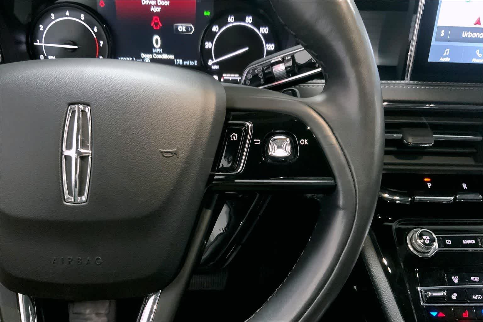 Thumbnail: 2021 Lincoln Corsair - 23