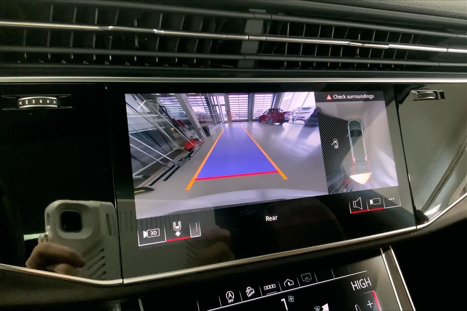 Thumbnail: 2023 Audi Q7 - 23