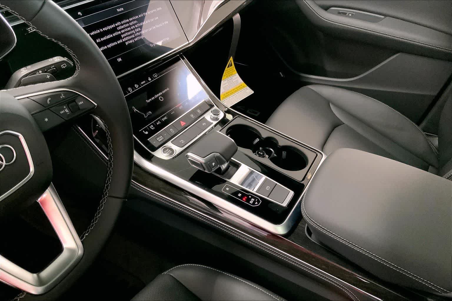 Thumbnail: 2026 Audi Q7 - 16