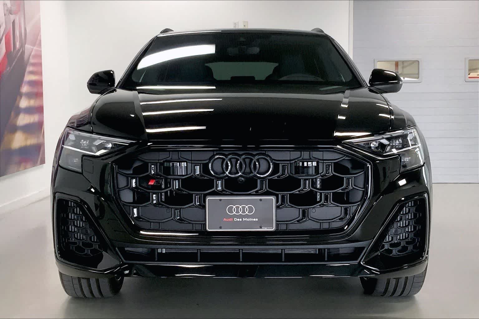 Thumbnail: 2026 Audi SQ8 - 6