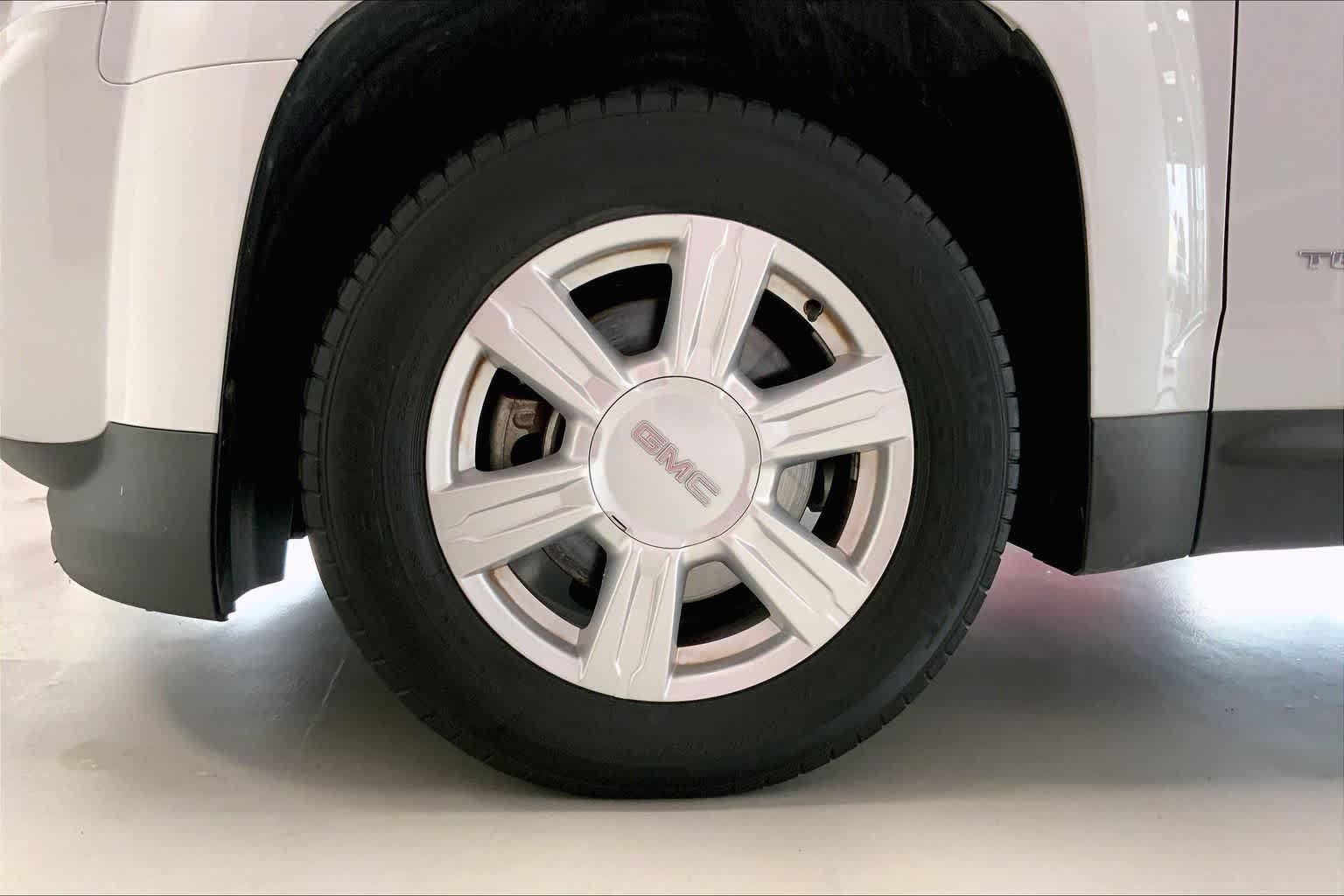Thumbnail: 2015 GMC Terrain - 6