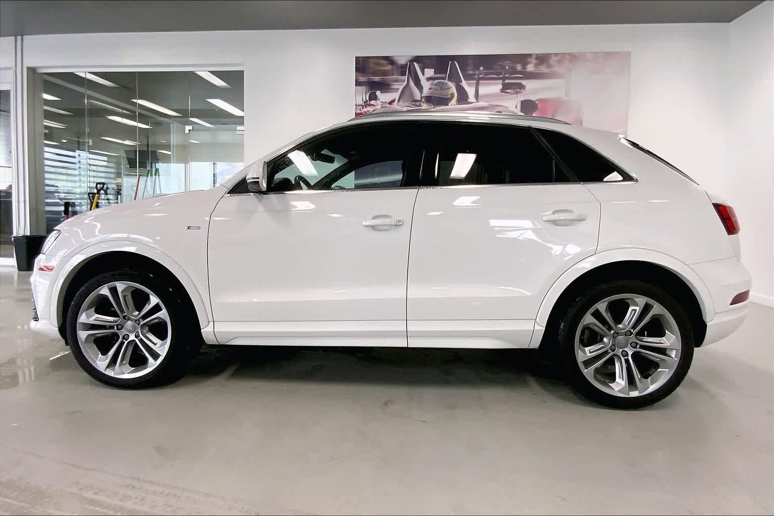 Thumbnail: 2018 Audi Q3 - 3