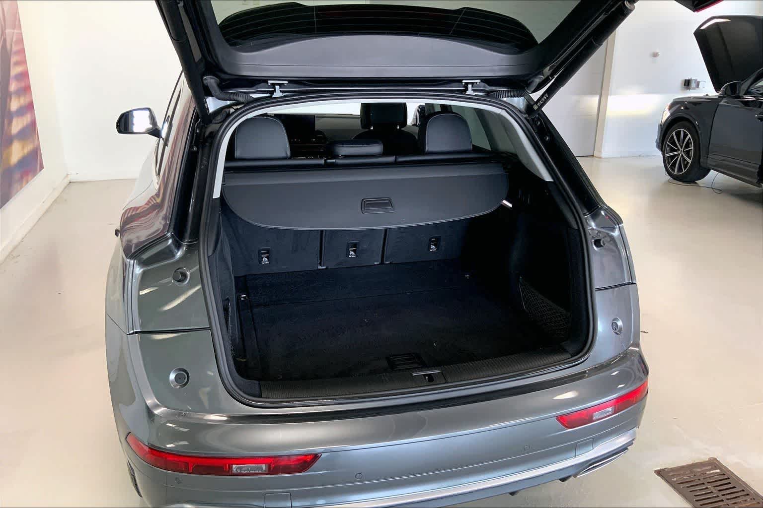 Thumbnail: 2022 Audi Q5 - 16