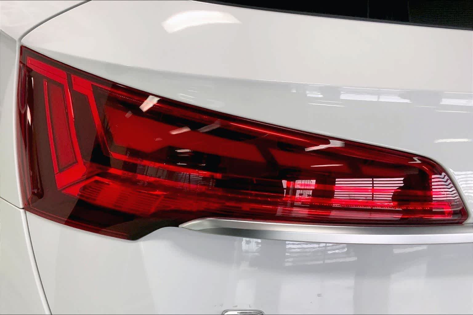 Thumbnail: 2022 Audi Q5 - 30